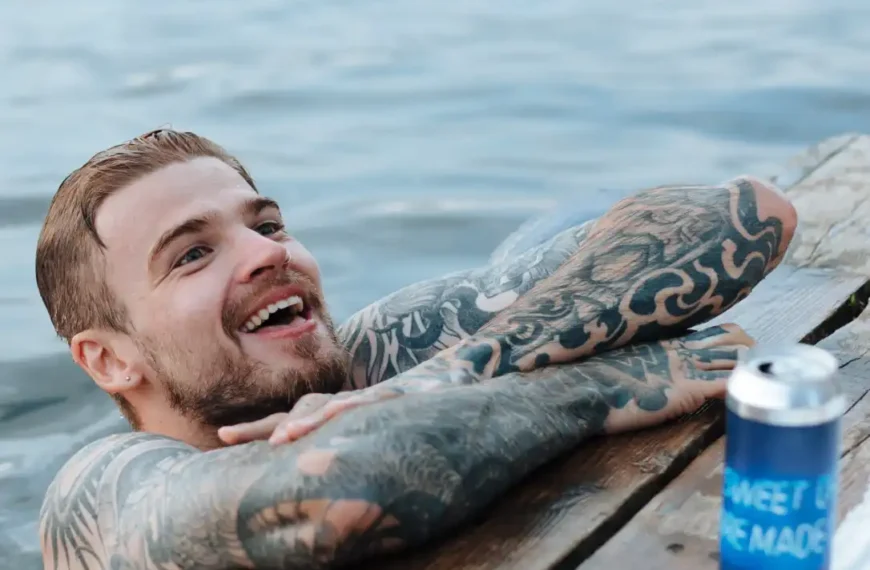 swimmR - We Are Swimming 76 swimming tattoo ideas tattoed men in water