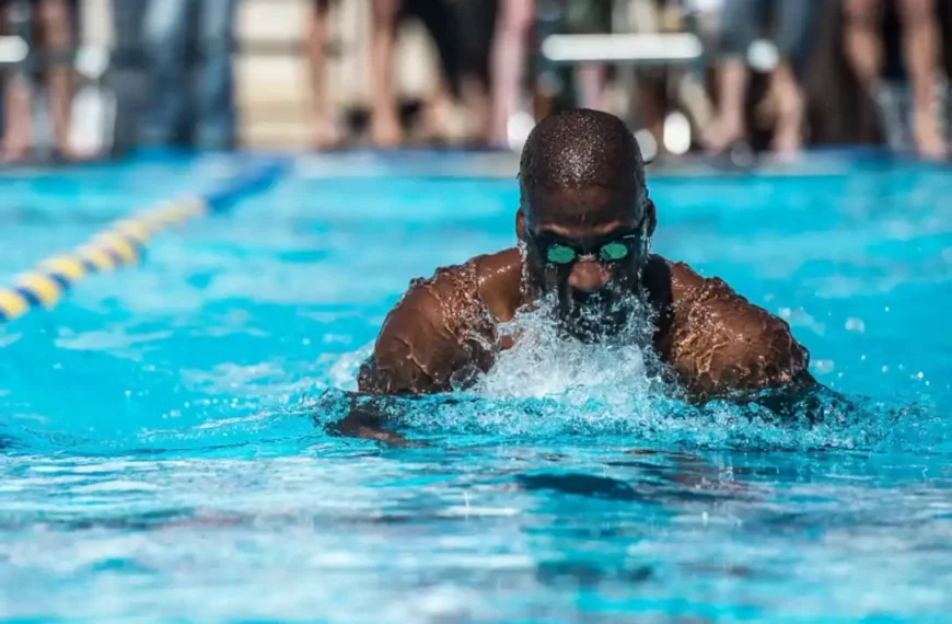 swimmR - We Are Swimming 14 a man doing frog style swimming